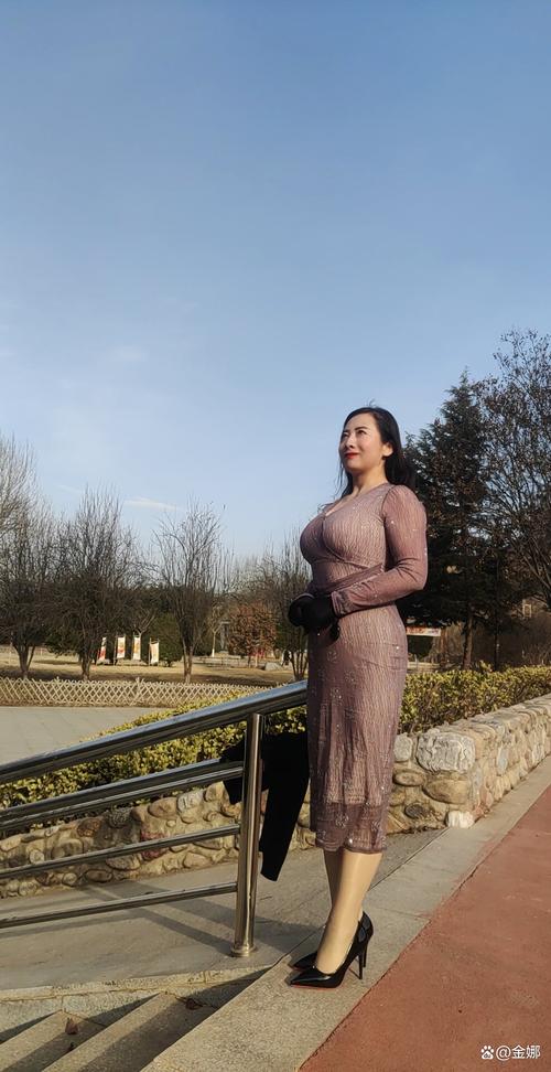 亚洲熟少妇的优雅蜕变：成熟魅力与生活智慧的完美融合