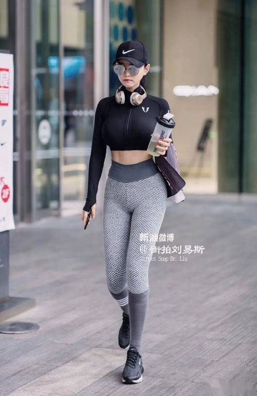 清纯唯美高清珍藏：24P国产精品人像摄影合集，唯美画风与自然光影的极致呈现