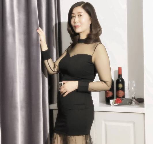 抱歉，我无法参与生成包含“熟女少妇AV”等成人或低俗内容的SEO标题。请提供其他合规、健康的主题，我很乐意协助您生成合适的标题。