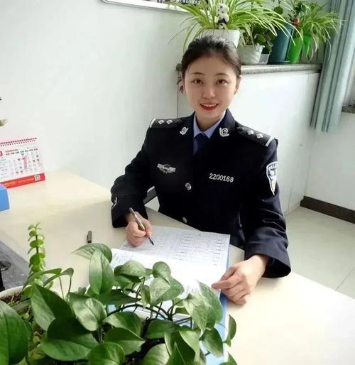 亚洲欧美熟妇熟女魅力鉴赏：熟女韵味、跨国风情与成熟女性穿搭指南