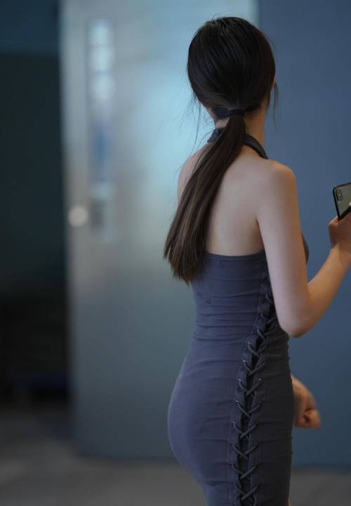 亚洲精品少妇久久久久久：高清无删减版在线播放，深夜影院专属长尾资源推荐